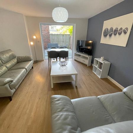 Sunderland Short Stays 2 Bedroom Apartment Free Parking Fulwell Sr6 Exterior photo