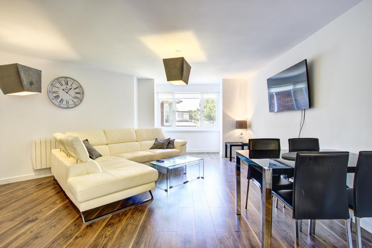 Sunderland Short Stays 2 Bedroom Apartment Free Parking Fulwell Sr6 Exterior photo
