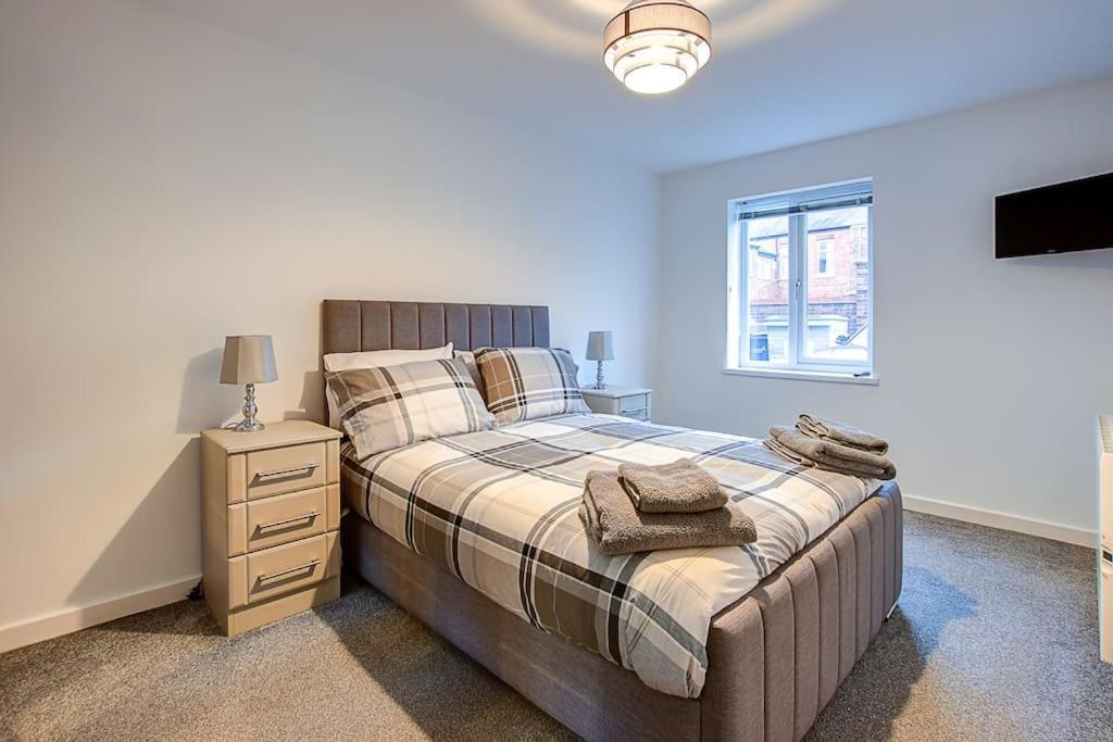 Sunderland Short Stays 2 Bedroom Apartment Free Parking Fulwell Sr6 Exterior photo
