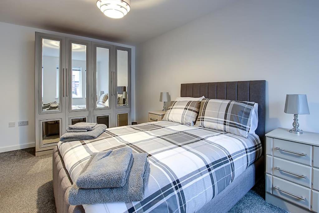 Sunderland Short Stays 2 Bedroom Apartment Free Parking Fulwell Sr6 Exterior photo